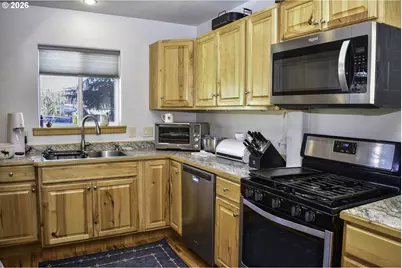 794 N Keene Way Dr, Medford, OR 97504 - Photo 10