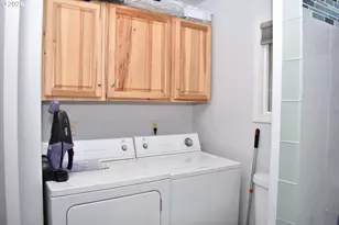 794 N Keene Way Dr, Medford, OR 97504 - Photo 6