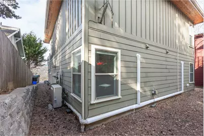 402 Bluff Rd, Hood River, OR 97031 - Photo 38