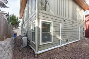 402 Bluff Rd, Hood River, OR 97031 - Photo 38