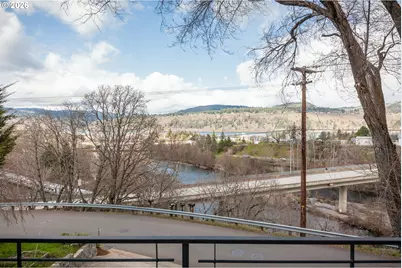 402 Bluff Rd, Hood River, OR 97031 - Photo 14