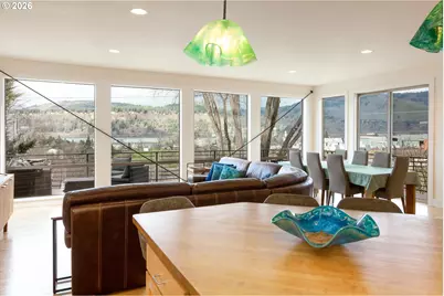 402 Bluff Rd, Hood River, OR 97031 - Photo 14