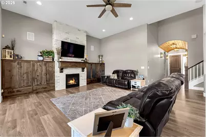 312 NE 28th St, Battle Ground, WA 98604 - Photo 4