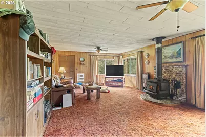 50156 Myrtle Creek Rd, Myrtle Point, OR 97458 - Photo 10