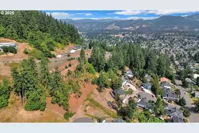 Forest Ridge Dr, Springfield, OR 97478 - Photo 14