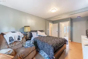 745 NE 16th St, Salem, OR 97301 - Photo 12