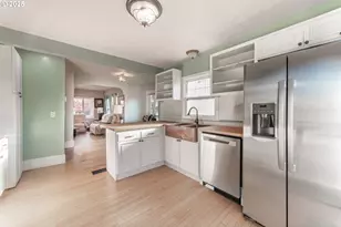 745 NE 16th St, Salem, OR 97301 - Photo 8