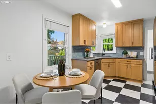 9216 SE Alder St, Portland, OR 97216 - Photo 8