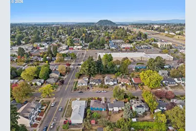 9216 SE Alder St, Portland, OR 97216 - Photo 30
