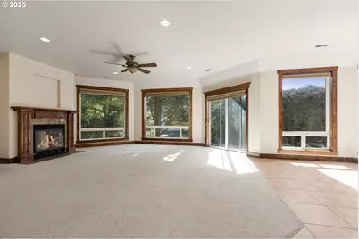 219 Schooner Bay Dr, Brookings, OR 97415 - Photo 8