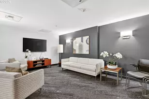 949 NW Overton St, Portland, OR 97209 - Photo 22