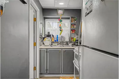 13055 SE Stark St #5, Portland, OR 97233 - Photo 10