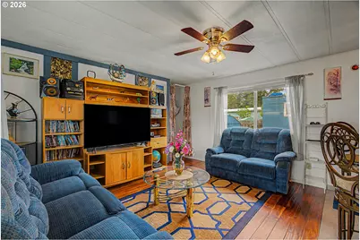 13055 SE Stark St #5, Portland, OR 97233 - Photo 4