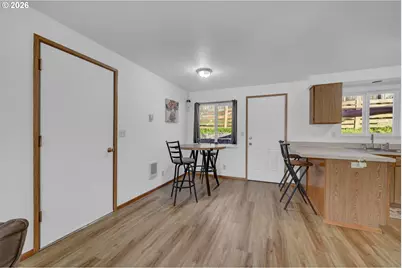 1336 S 7th St, Cottage Grove, OR 97424 - Photo 10