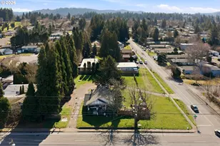 21260 SE Stark St, Gresham, OR 97030 - Photo 12