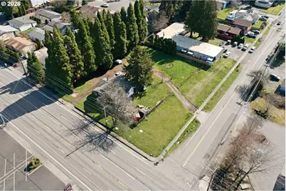 21260 SE Stark St, Gresham, OR 97030 - Photo 4