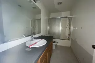 1006 NE Mariners Loop, Portland, OR 97211 - Photo 32