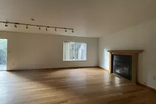 1006 NE Mariners Loop, Portland, OR 97211 - Photo 8