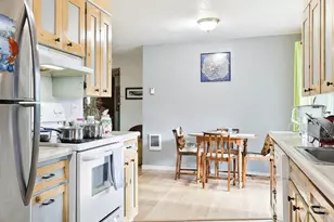 207 W D St, Springfield, OR 97477 - Photo 10