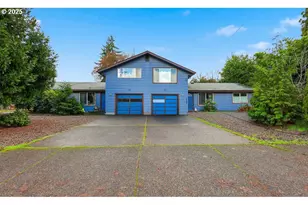 207 W D St, Springfield, OR 97477 - Photo 2