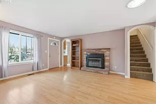 207 W D St, Springfield, OR 97477 - Photo 30