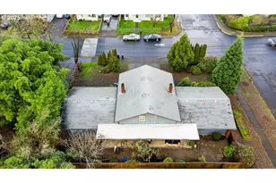 207 W D St, Springfield, OR 97477 - Photo 34