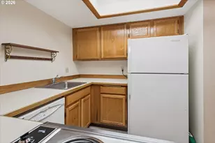 8717 SE Monterey Ave, Happy Valley, OR 97086 - Photo 6