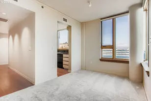 1132 SW 19th Ave, Portland, OR 97205 - Photo 8