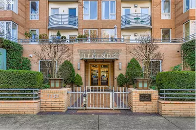 1132 SW 19th Ave #801, Portland, OR 97205 - Photo 2