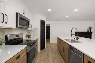 17950 NW Avalon Dr, Portland, OR 97229 - Photo 12