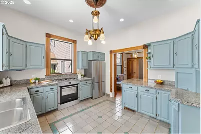 3635 S Corbett Ave, Portland, OR 97239 - Photo 6