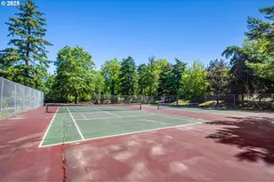 1630 NW Eastbrook Ct, Beaverton, OR 97006 - Photo 30