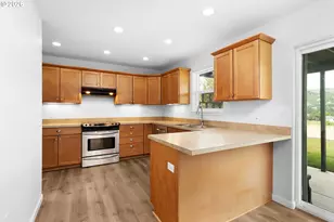 179 Rainbow Ridge Ave, Roseburg, OR 97471 - Photo 6