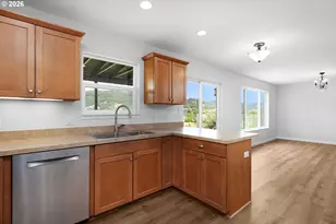 179 Rainbow Ridge Ave, Roseburg, OR 97471 - Photo 8