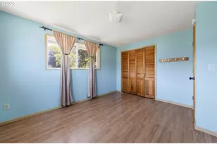 321 W Date St, Powers, OR 97466 - Photo 16