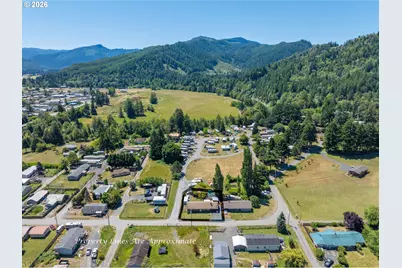 321 W Date St, Powers, OR 97466 - Photo 32