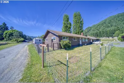 321 W Date St, Powers, OR 97466 - Photo 30