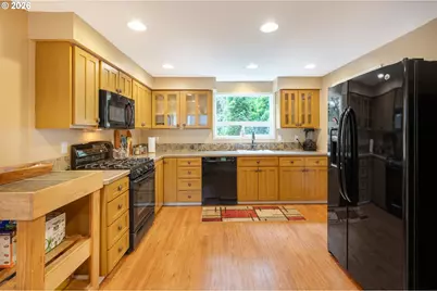 3008 SW Wilbard St, Portland, OR 97219 - Photo 16