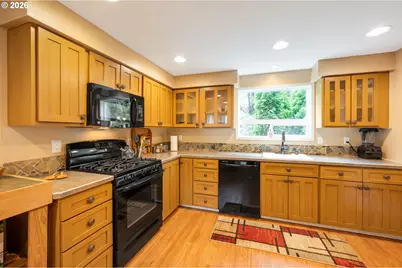 3008 SW Wilbard St, Portland, OR 97219 - Photo 14