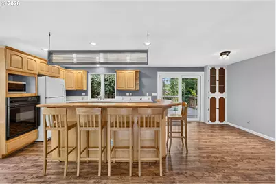 4992 SW Evelyn St, Portland, OR 97219 - Photo 6