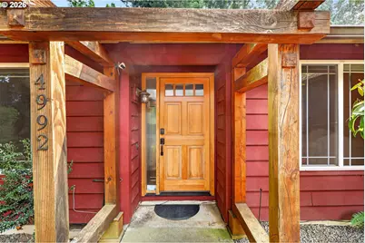 4992 SW Evelyn St, Portland, OR 97219 - Photo 2