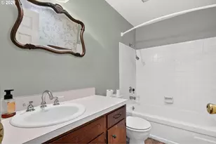 4992 SW Evelyn St, Portland, OR 97219 - Photo 12