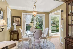 17332 Lake Haven Dr, Lake Oswego, OR 97035 - Photo 16