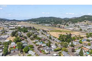 512 NW Cecil Ave, Roseburg, OR 97470 - Photo 28