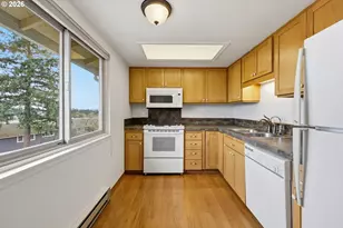 12088 SW King Arthur St, King City, OR 97224 - Photo 12