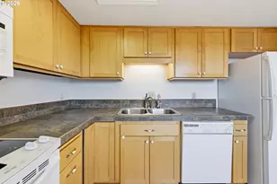 12088 SW King Arthur St, King City, OR 97224 - Photo 12