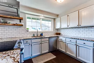 3958 Pam St, Eugene, OR 97402 - Photo 12