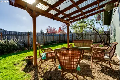 3958 Pam St, Eugene, OR 97402 - Photo 36