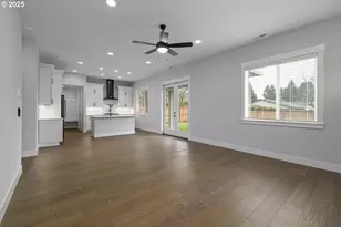 15204 S E Towers Ter, Milwaukie, OR 97267 - Photo 8