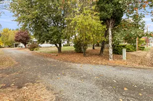 2414 Brockway Rd, Winston, OR 97496 - Photo 36